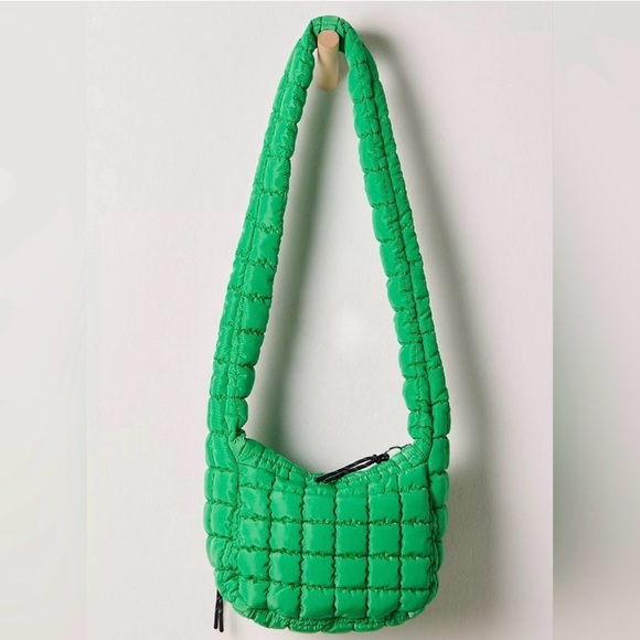 Free People Quilted Baby Carryall Sling Bag💚 - Picture 3 of 7